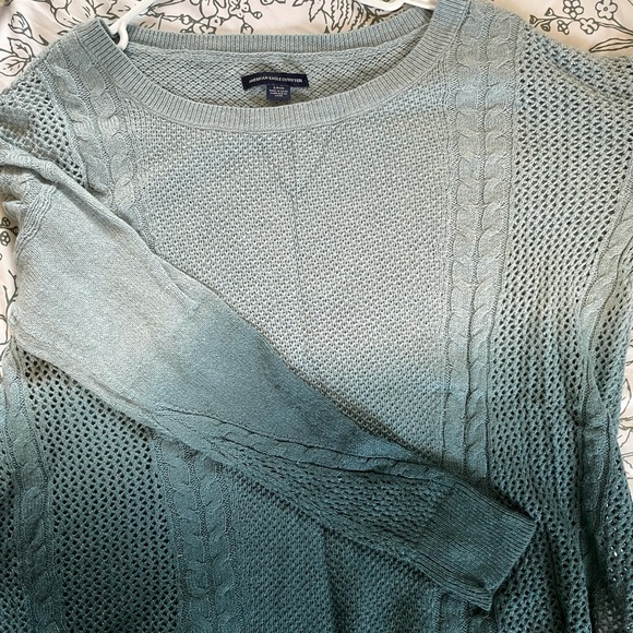 American Eagle sweater - Picture 2 of 2